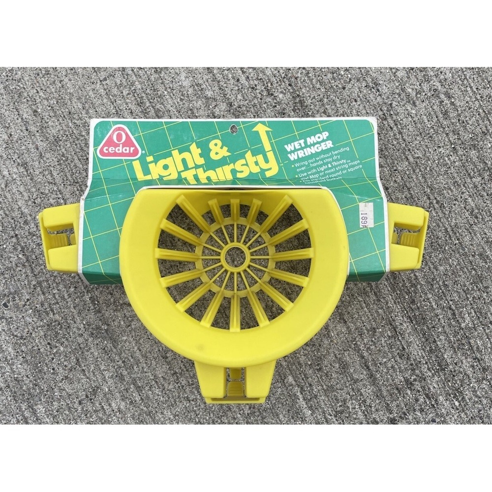 1986 O Cedar Light N' Thirsty Wet Mop Wringer  Item Yellow New NOS One Of A Kind